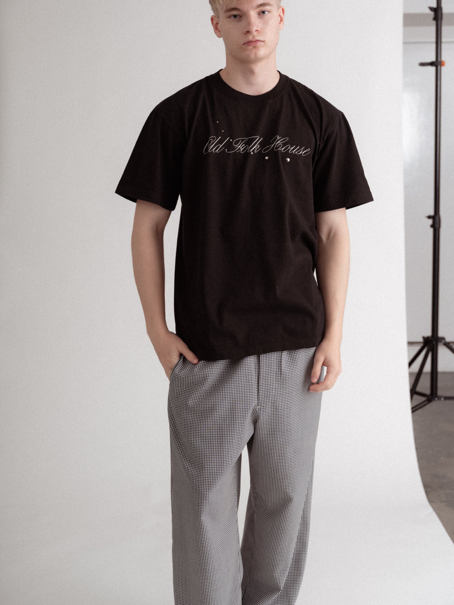 Script T-shirt Black - OLD FOLK HOUSE Official Website