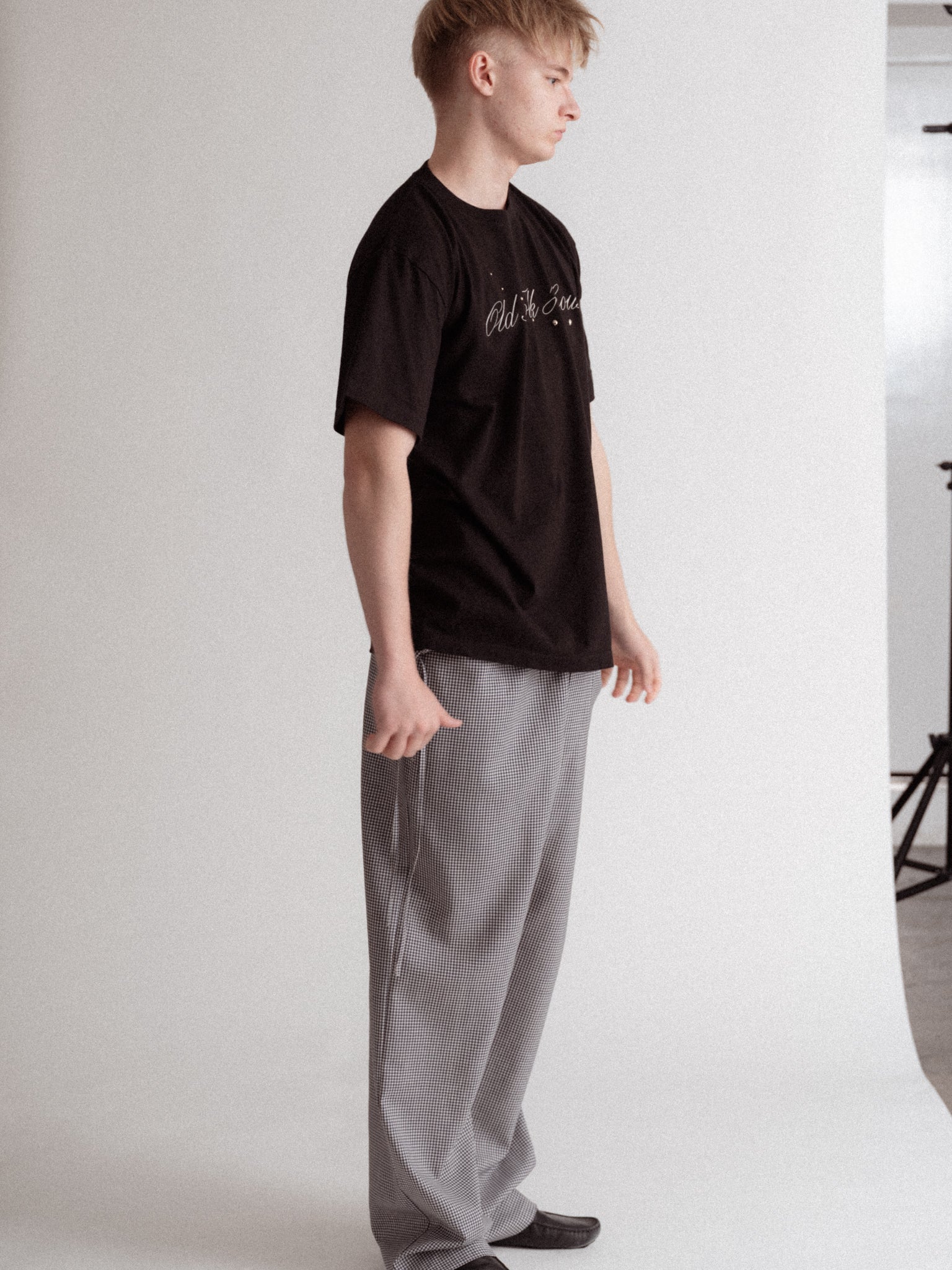 Script T-shirt Black - OLD FOLK HOUSE Official Website