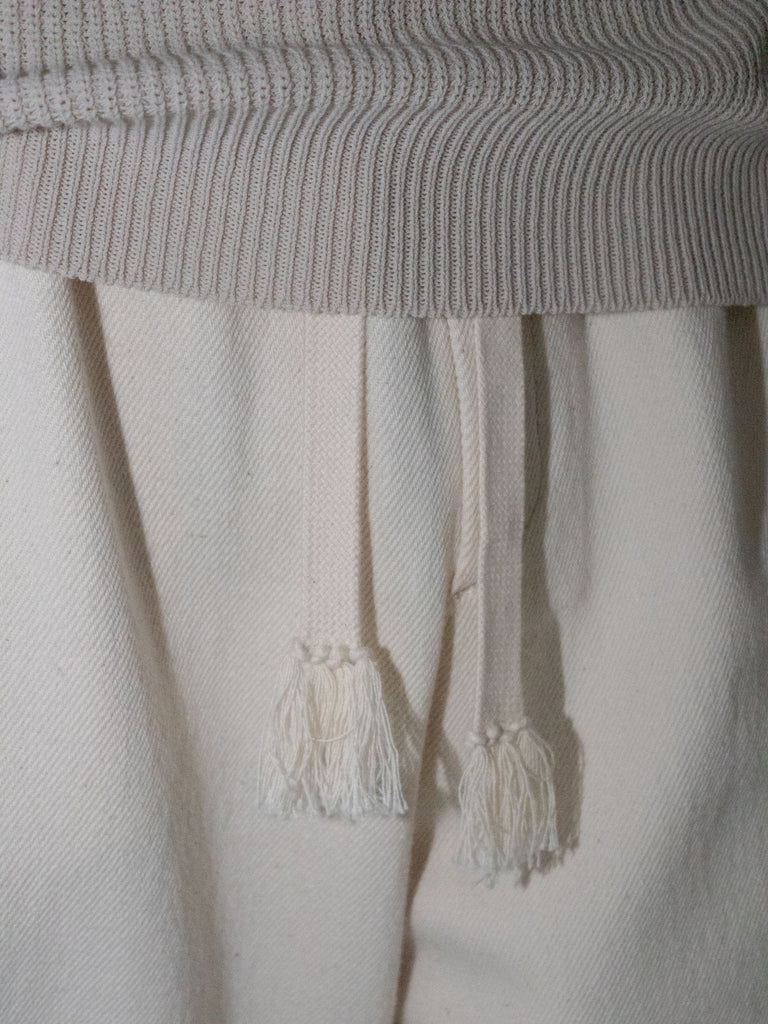 OLD FOLK HOUSE ホワイト リラックスフィット デニムパンツ